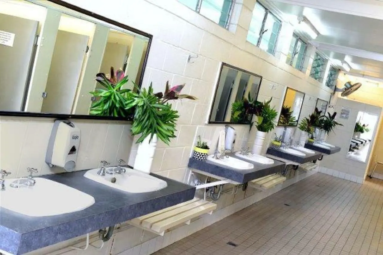 Coral Coast Tourist Park Hotel Townsville